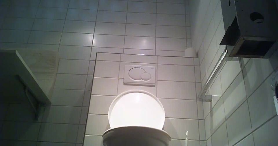 Voyeur - Swiss Toilet 10,  on voyeur 