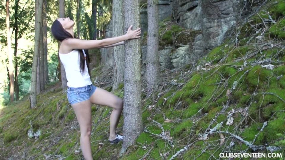 Sexy Vanessa naked in the woods public Vanessa O / Vanessa Cyrus