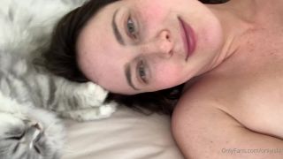 Isla D - onlyisla () Onlyisla - ustedes nunca discutieron cancelar todos sus planes porque su gato sigue amasando amorosamente y 28-07-2020