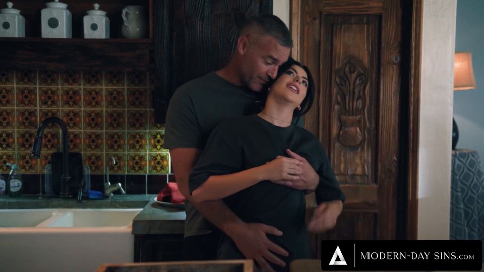 6284 Romántico Gal Ritchie Falls rápidamente para el extraño caliente Dilf...