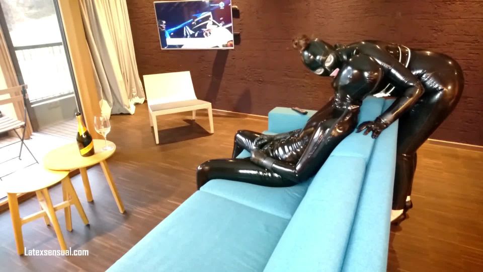 LATEX COVERED WIFE SUCKS DICK FROM HER HUSBAND - PART 2