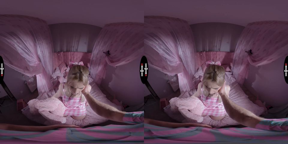DARK ROOM VR Barbie´S Night Adventures