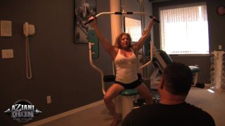 Wanda Moore BTS Video 3 muscle 