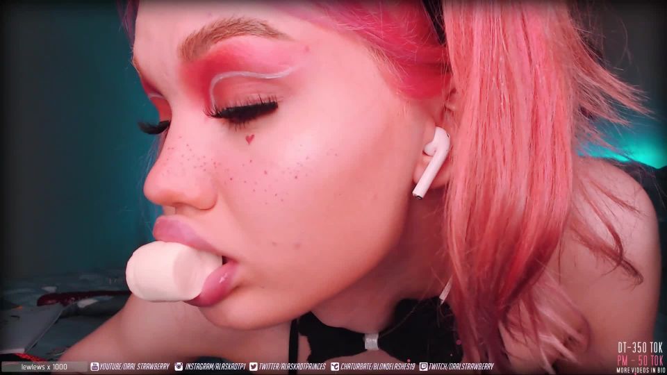 video 12 Shemale Webcams Video for January 11, 2019 – 05 - shemales - webcam 