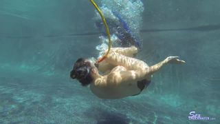 SexUnderwater e1211 Melanie Hicks Scuba Training (mp4)