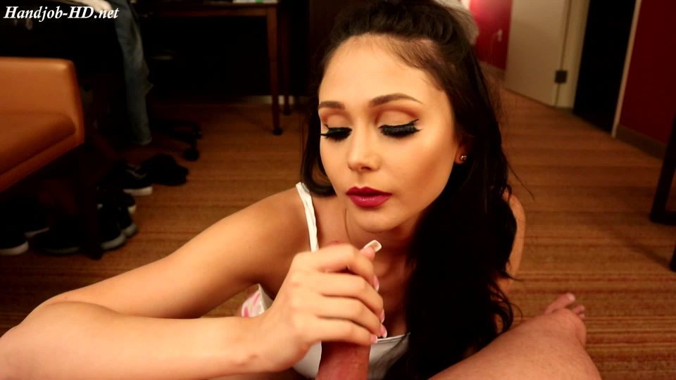 Online porn - Ariana Marie shares xxx Hotwife details – TheCoupleNextDoor handjob