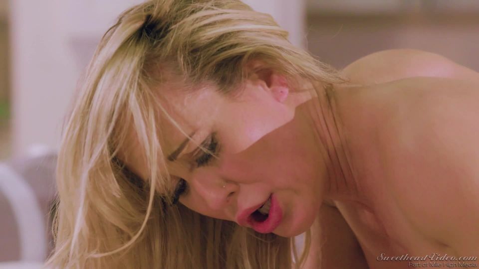 Julia Ann, Brandi Love HOW THEY MET (Big Tits porn)