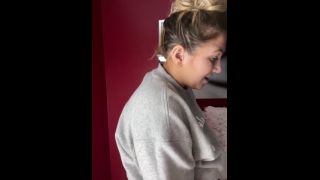 Fetish porn  Karlie Montana Teases in Her Steamy Solo Video