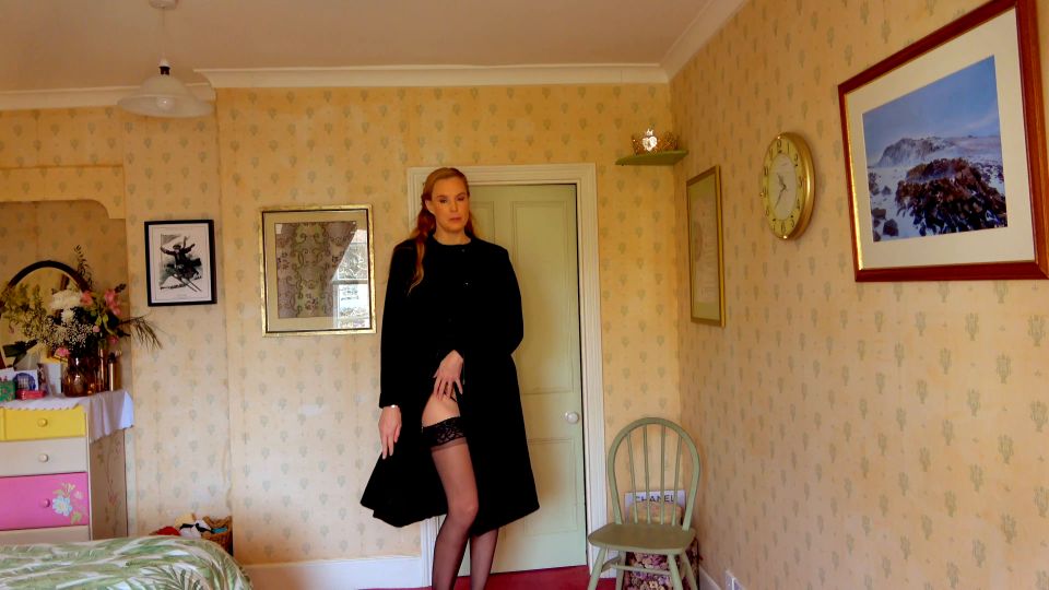 clip 5 Ariel Anderssen - Fur Coat and No Pubic Hair on pov femdom hub