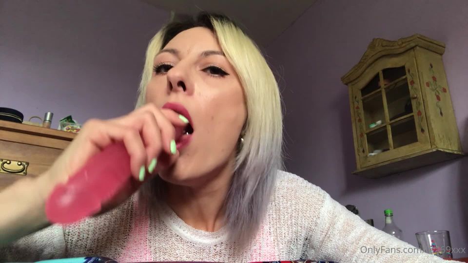 Onlyfans - Lisa69xxx - Deep throat dildo - 16-08-2021