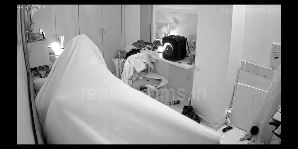 Reallifecam - Nadia And Her Guest Have Undercovers Hard Sex 06.08.2024 480P - Amateur