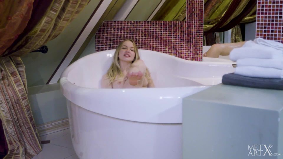 free xxx video 12 blonde lesbian strapon Kinky Bath 2, bathtub on blonde porn