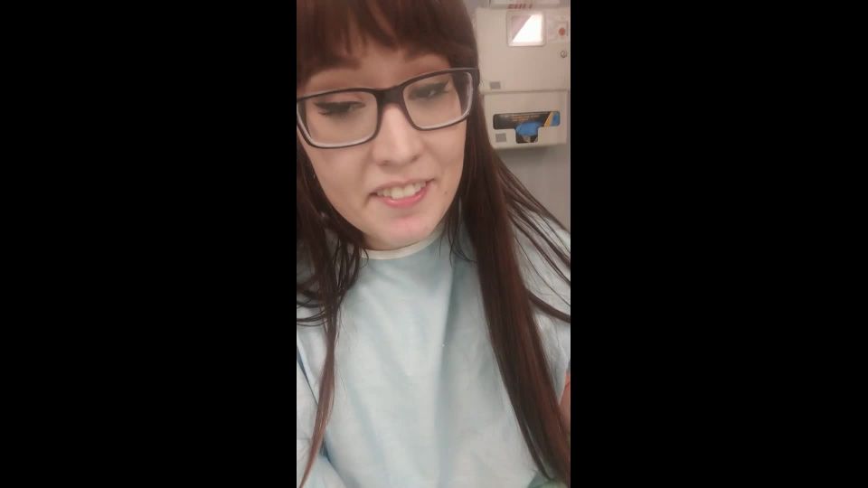 online adult video 24 Ari Cleo – Risky Public Hospital Cum Getting Caught on solo female hentai sex toy