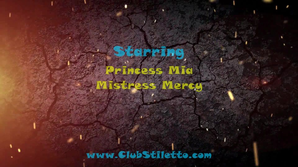 online xxx clip 17 Club Stiletto: Mistress Mercy Rage, Princesa Mia - Sus Bubble Butts en fetiche porno selena gomez femdom