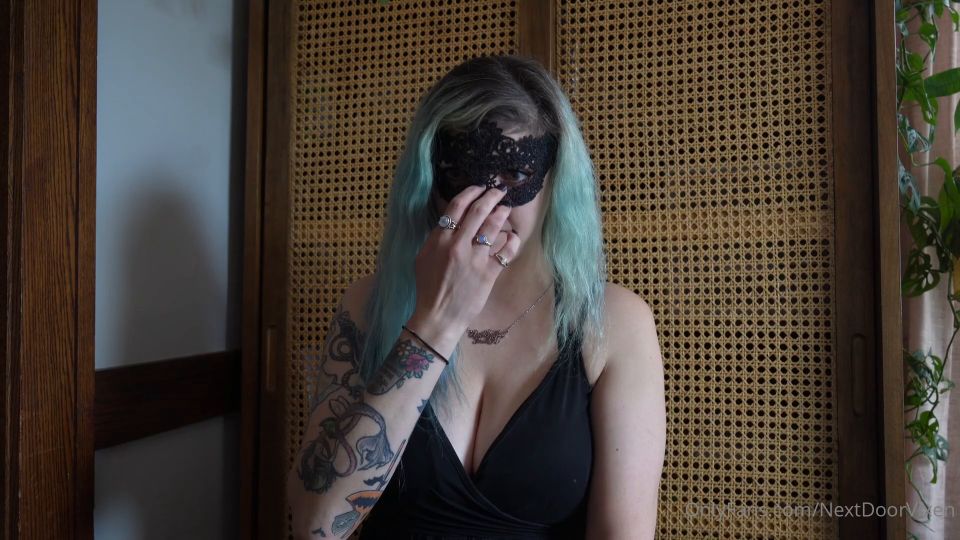 al ladovixen 2025-07-31 NUEVA VIXEN ALERT Presentando a Quinn Ella es una camarera en un ba 7u1nm3