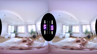 Candy Red in Gorgeous cuties with hot mouths for breakfast | vr porn | virtual reality 