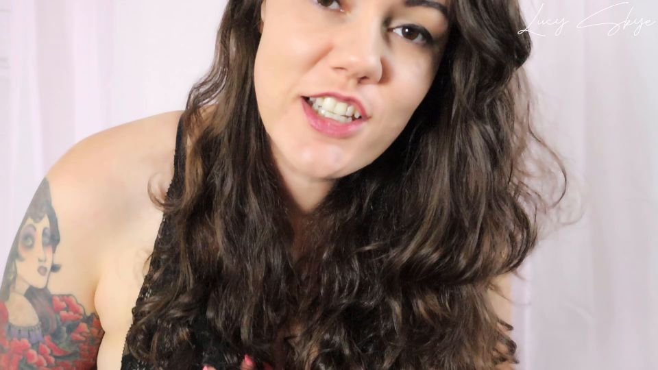 online clip 31 femdom duro latigazos Lucy Skye – Joi perra de baño, burla en fetiche porno