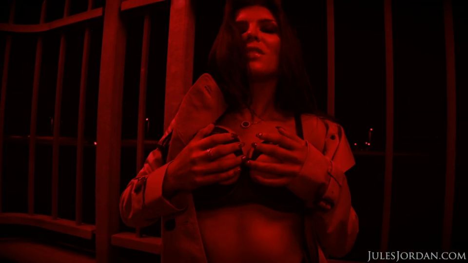 video clip para adultos 12 Romi Rain Inicio Invasores vienen a merodear, Ella recompensa con una boca abierta - Romi Rain Darkside, Escena 2 [JulesJordania] (SD 558p) Fetiche  fetiche porno fetiche femdom