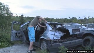 Kitty jane hard fucked outdoor on the car - Cumshots