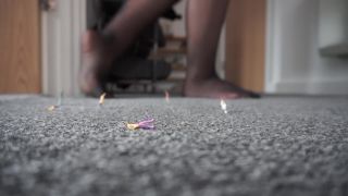 SashaCurvess - Gigante juega a esconderse y buscar con colegas encogidos - FullHD 1080P