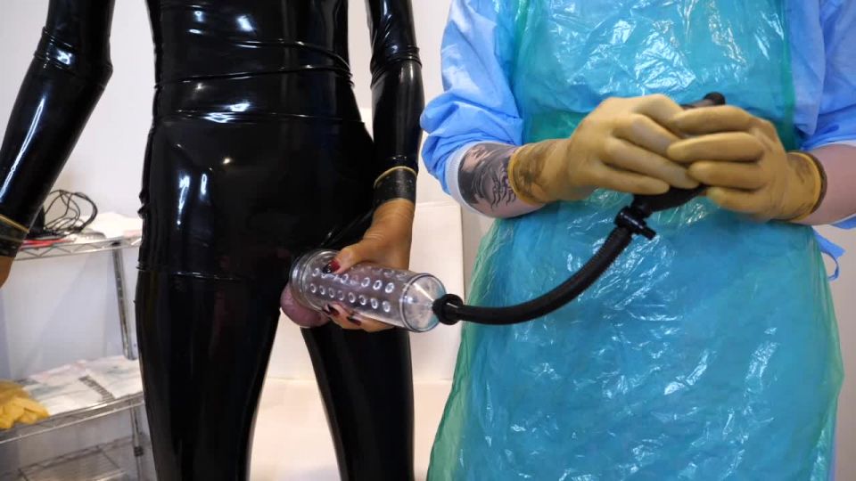 Emperatriz veneno parte dos de una clínica en la extracción de esperma (porno de trabajo manual)