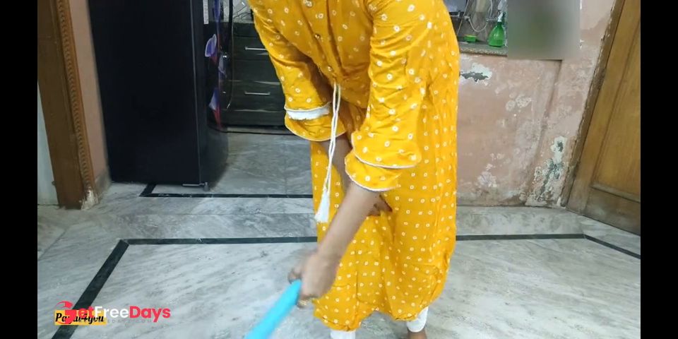 The father-in-law fucked his daughter-in-law wearing a condom