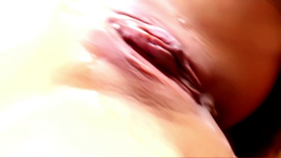 JuliaCrown - Anímate a mi jefe - HD 720P