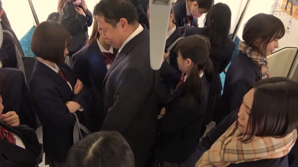 Schoolgirls in black tights on a humid, crowded train: Multiple ejaculations caused by being surrounded and stepped on by various denier black tights after school ⋆.