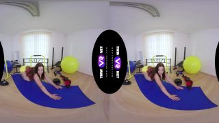 virtual reality - Tmwvrnet presents Teressa Bizarre in Sexy Fitness Enthusiast Shows More of a Slim Body – 24.10.2017