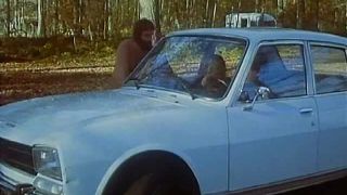 Auto-stoppeuses en chaleur (1978) - Scene 2: Brigitte Lahaie, Guy Royer (Two at Once)