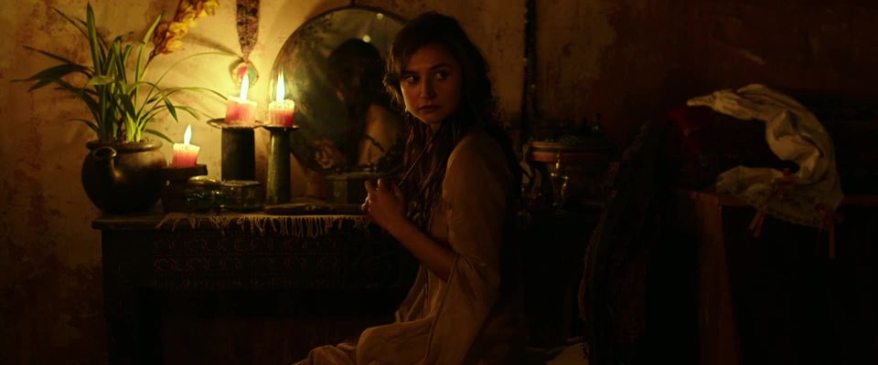 Isabella Nefar, Gana Bayarsaikhan - Esperando a los bárbaros (2019) HD 1080p!!!