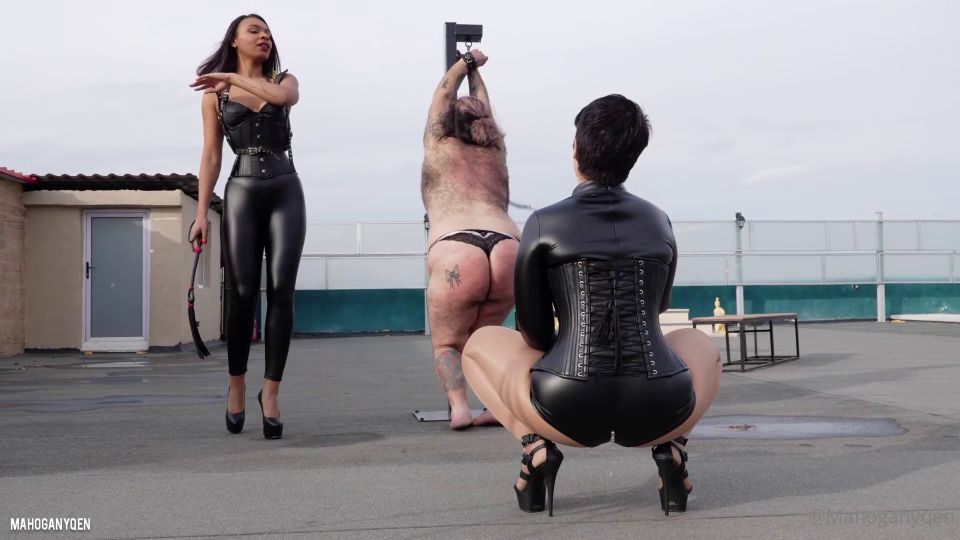 gratis porno video 36 Caobaqen: Doble duro latigazos En cuero, sadomasoquismo esclavo en femdom porno