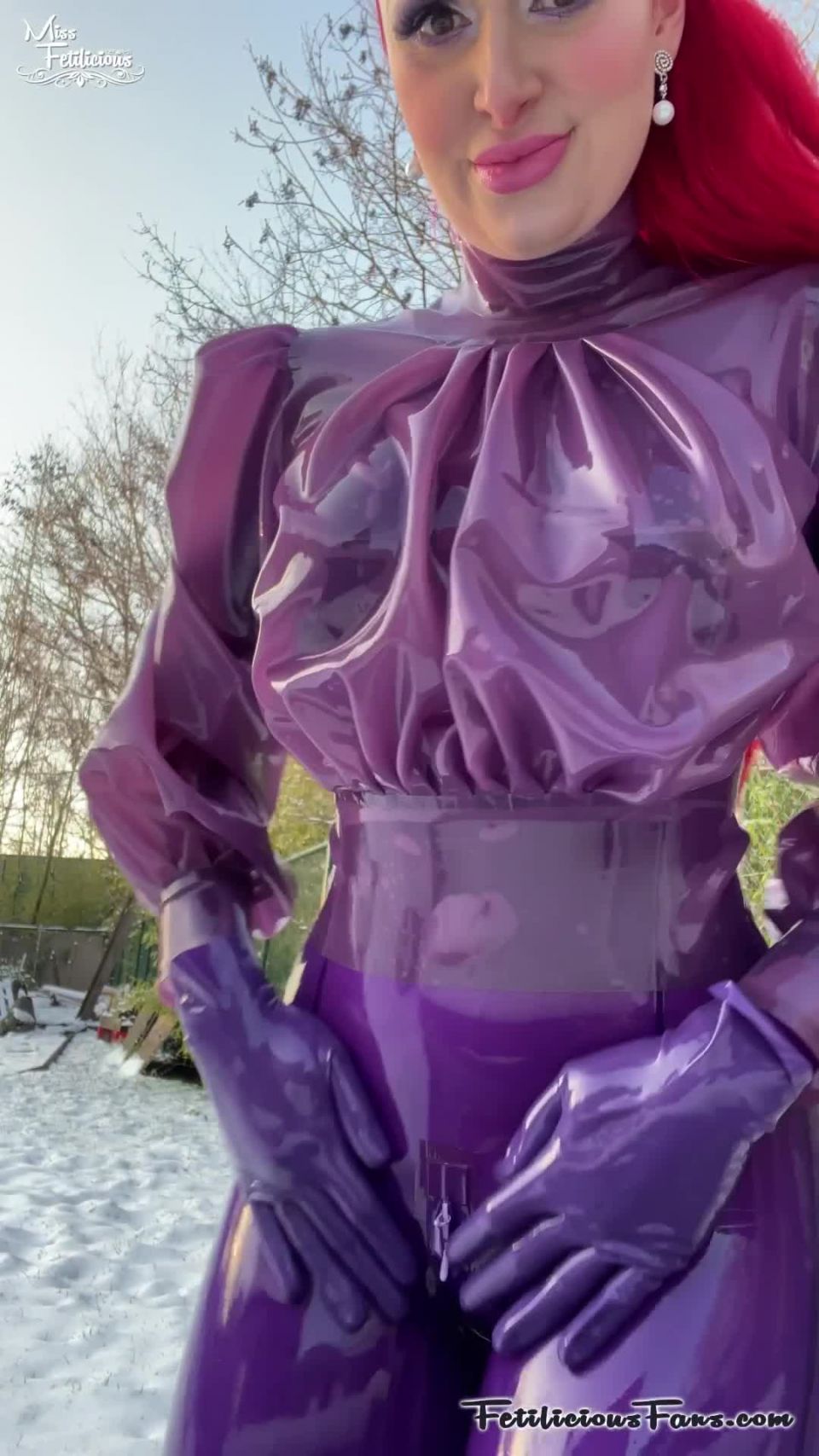 FetiliciousFans SiteRipPt 2Purple Latex Girl in the Snow