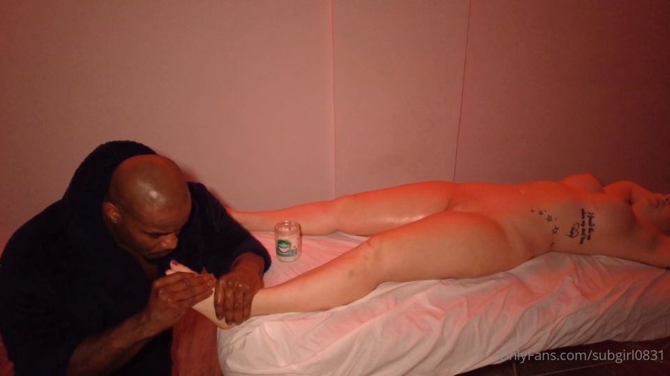 Sub chica - Masaje con final feliz - Milf