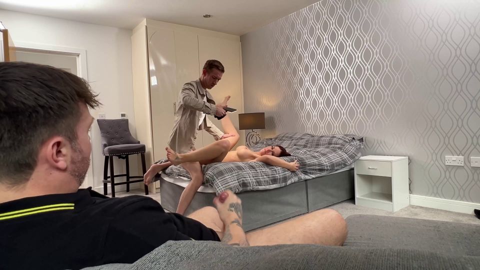 La vida real se cucks, Belle Ohara, Belle sorprende a Fynn con el más grande polla ella (Pornstar)
