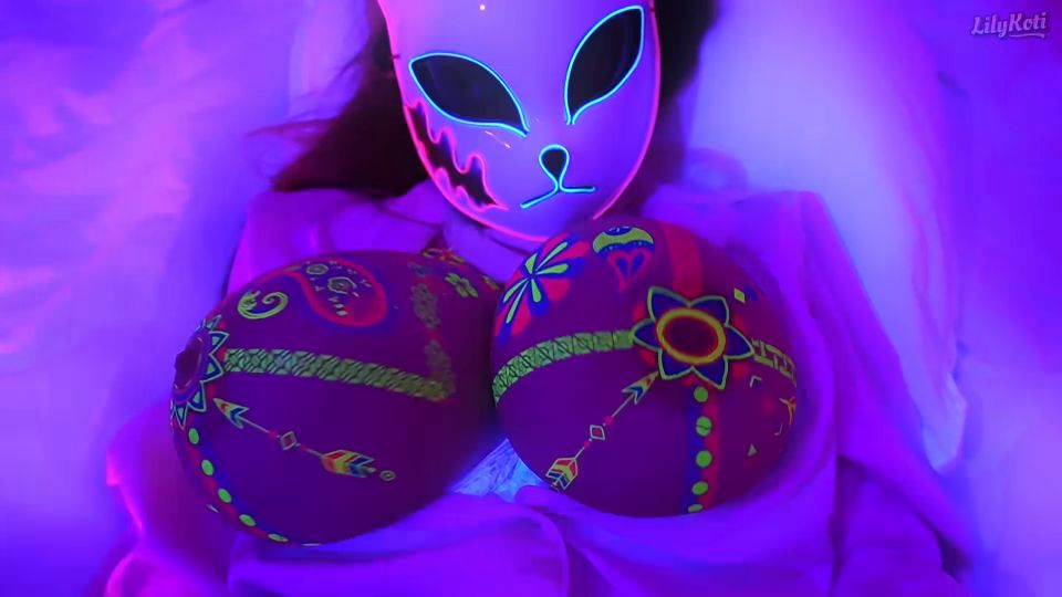 Lily Koti Feliz Año Nuevo Exclusivo y Serie