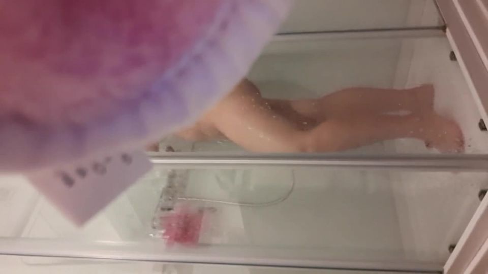 best-caught-shower-masturbation-2