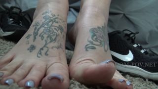 Toes – Jordyns Foot Worship – Just Back From The Gym Foot!