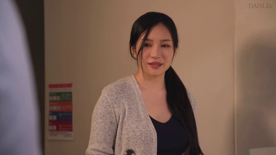Yuko Ono, a married esthetician who kept having NTR sex over again with her ex-boyfriend, who was a scumbag but had chemistry ⋆.