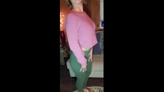 Lauren The GA Queen () Laurenthegaqueen - fan requested to see me strip play in these green leggings from a previous postpic atta 15-03-2021