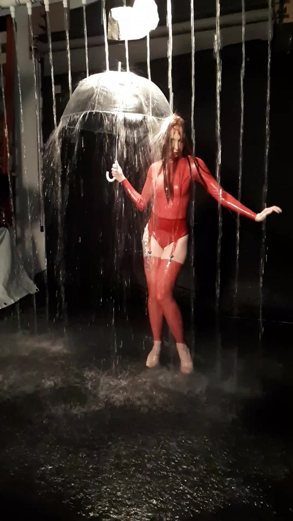 Caelyx Ginger Pussy - caelyx () Caelyx - behind the scenes shooting in the rain machine with upper limit imaging full set of offic 24-07-2018