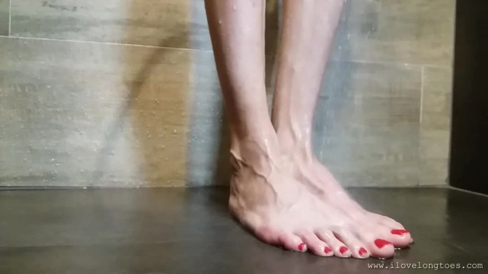 free xxx video 16 Wet big feet, long toes foot fetish on pussy licking 