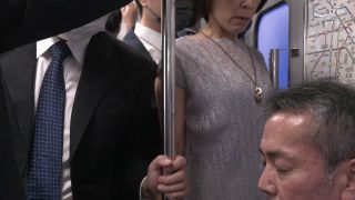 [IRO-047] 人妻痴●電車～さわられた五十路母～ 堀美也子