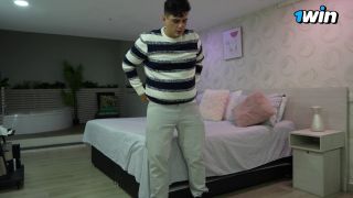 Porn Hub - Gordo CORNUDO Graba a Su Novia FOLLANDO Con Su Mejor Amigo Para Cumplir Su FANTASIA - 2025 - Cumshot