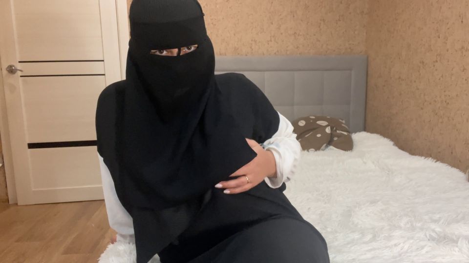 Mylf  Curvy Muslim MILF Gives JOI To Her Stepson