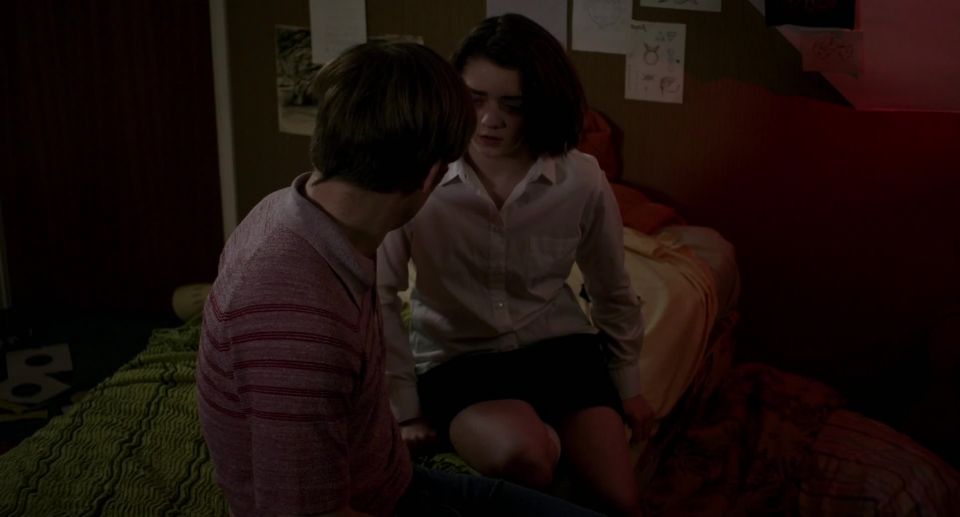 Maisie Williams – La caída (2014) HD 1080p!!!