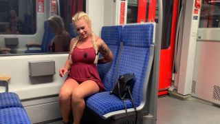 Devil-Sophie - Erwischt Und Gehoert - Public Bahn Befriedigung Mit Squ ...