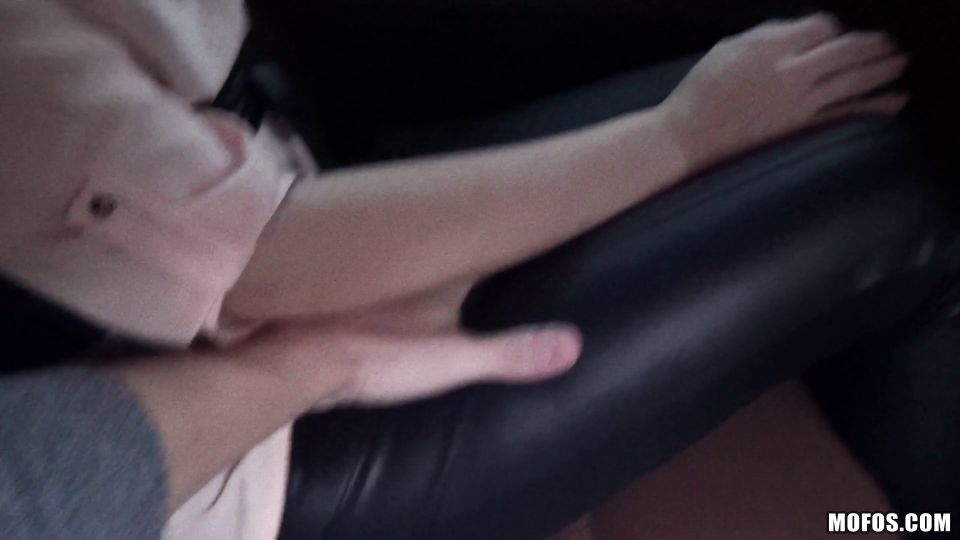 Video Sheri Vi: Tight Pants, Tight Pussy 1080p FullHD