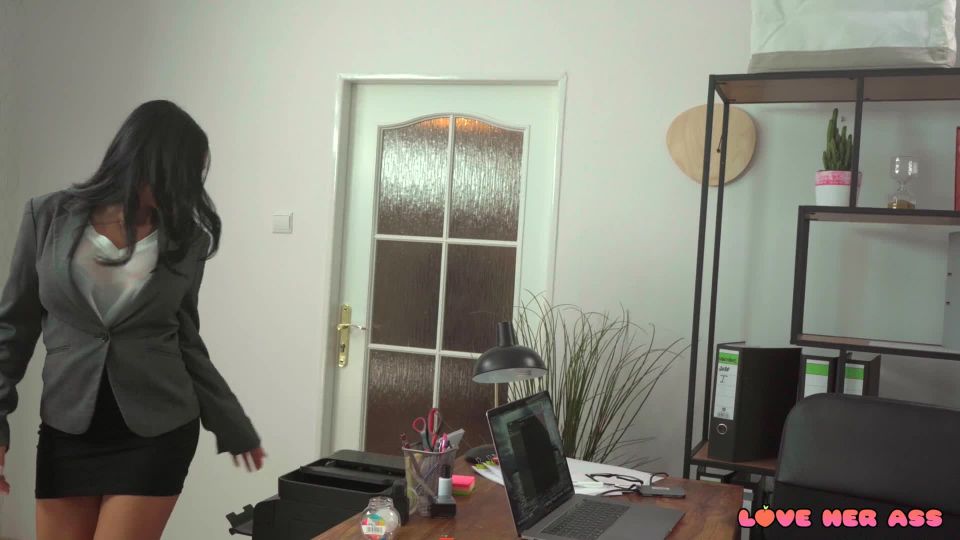 Canela Skin - Clumsy Office Girls Ass Pumped By Boss 1080p FullHD