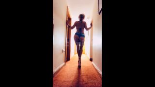LouLou Petite Louloupetite - a good morning sexy lil tease video 27-03-2020